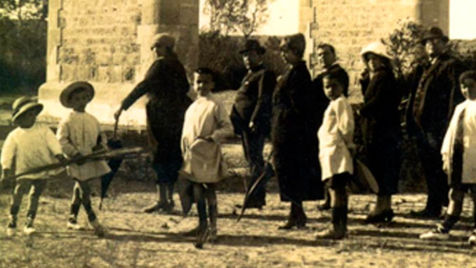 La-Pascua-en-Torrevieja-Día-de-Pascua-abril-de-1950-2