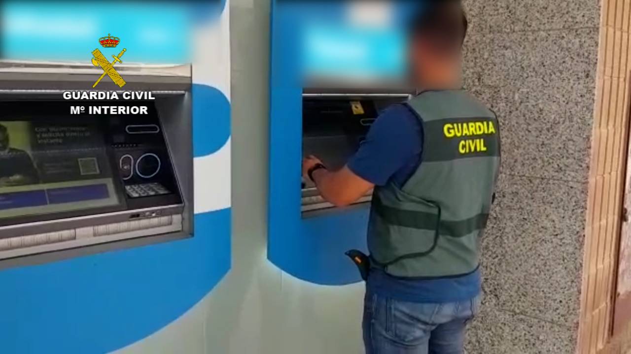 detenidos estafa cajeros 1