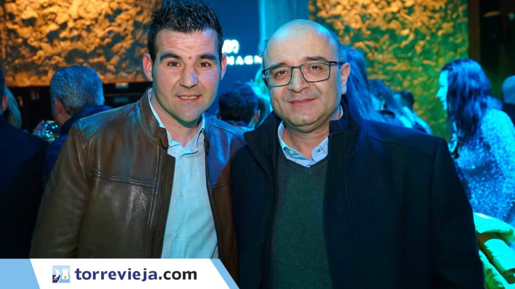 46 cena de hermandad entrega tenedores de oro Asociacion Hosteleria Torrevieja 2022-24

 COCTELERA DE PLATA 2022 -  Bella Mar Beach 