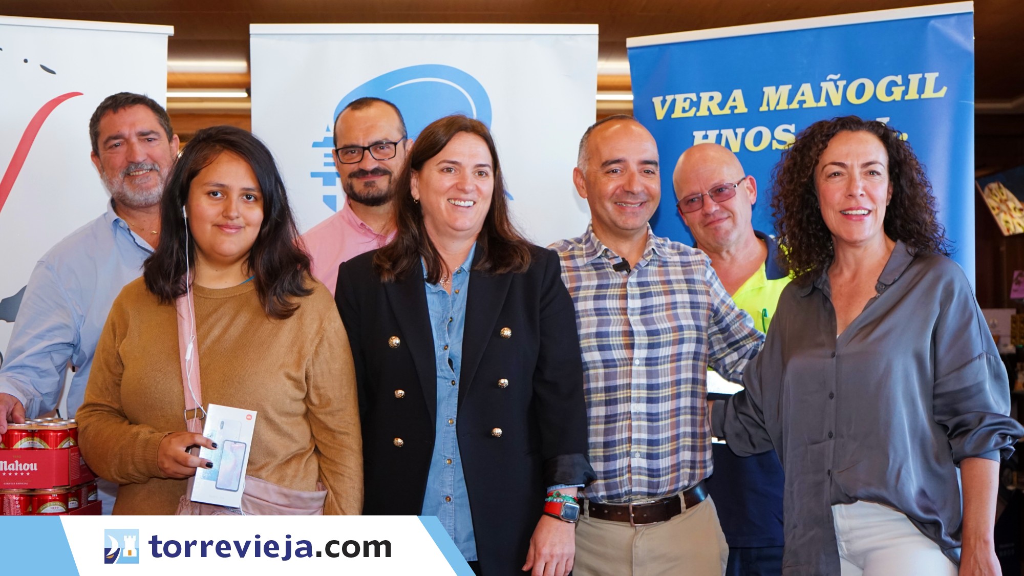 entrega de premios 2a ruta de la tapa 2024 Torrevieja a todo tren jamon telefono movil y litros de cerveza